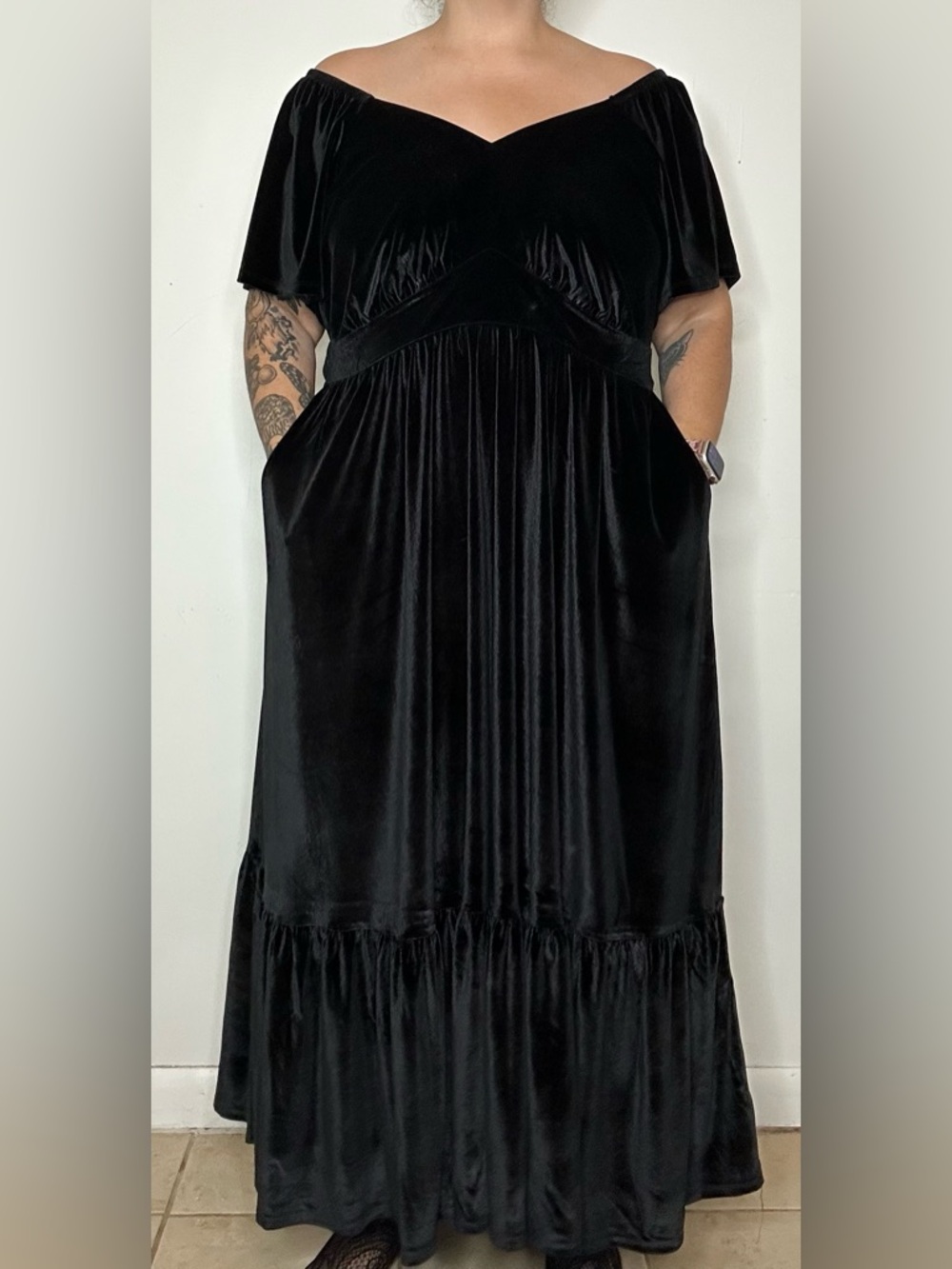 Torrid Off Shoulder Heavyweight Velvet Dress Size 3X